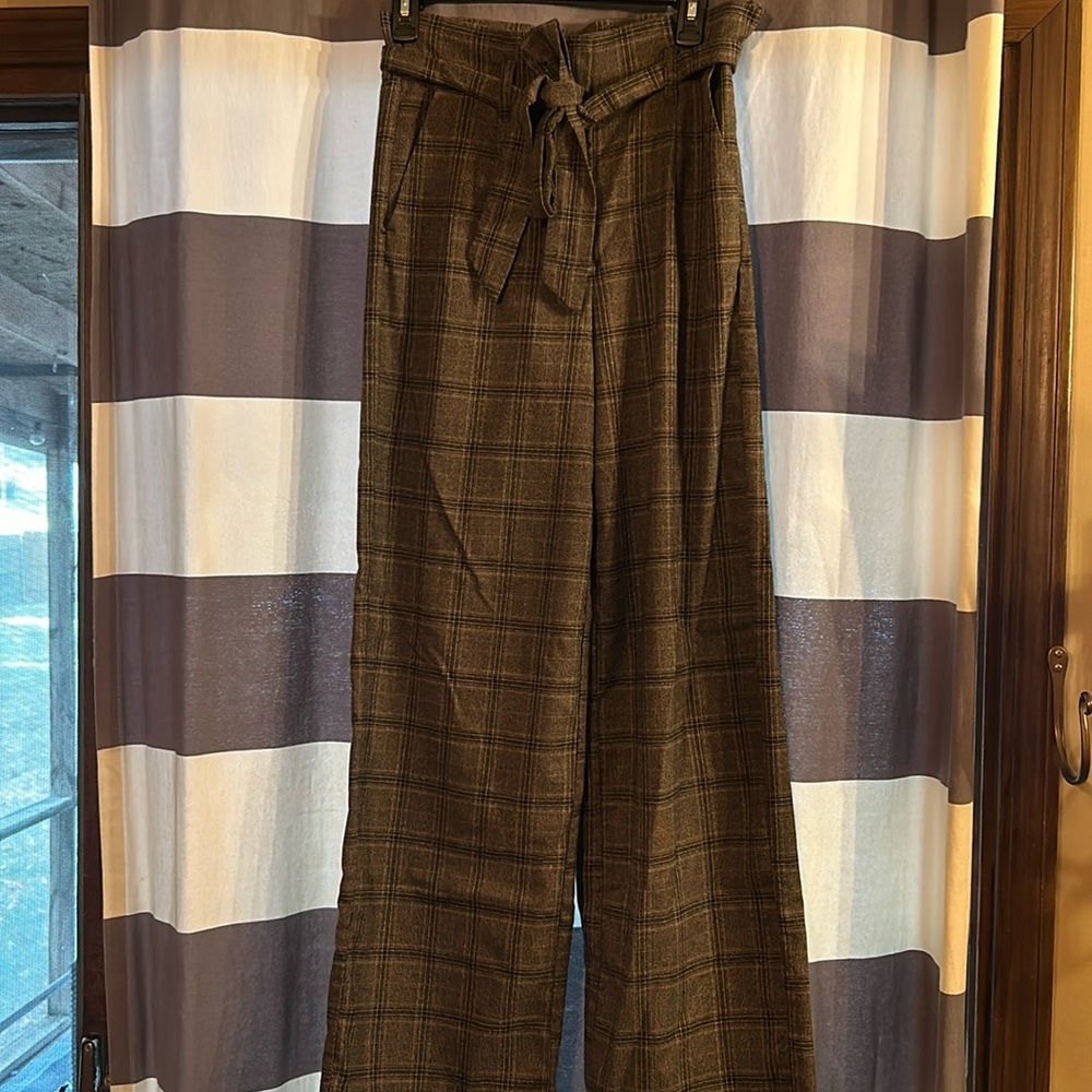 Women’s Forever 21 Contemporary wide leg dress pants